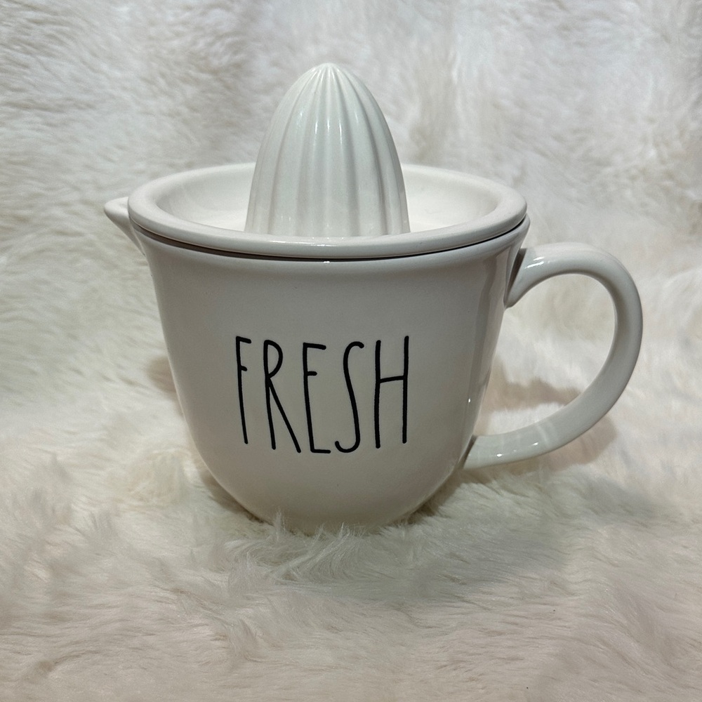 Rae Dunn By Magenta Orange Juicer “Fresh”